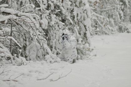 Individual winter camouflage suit